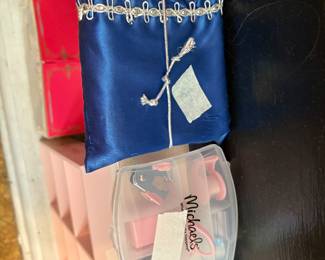 items located on shelves in Dining area - lots of smalls & collectibles