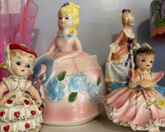 items located on shelves in Dining area - lots of smalls & collectibles