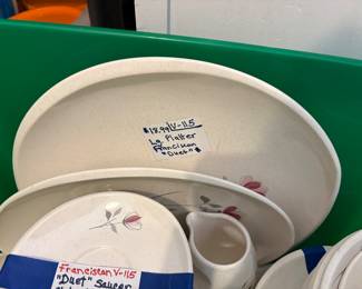 Dining Room - Dishes set