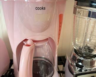 Kitchen - Pink coffee pot & blender