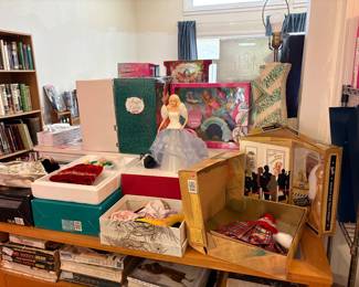 Dining Area - More Dolls