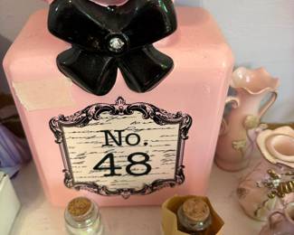 items located on shelves in Dining area - lots of smalls & collectibles