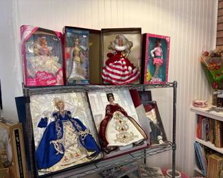 Dining Ares - more Dolls