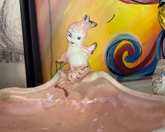 items located on shelves in Dining area - lots of smalls & collectibles