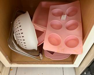 Kitchen - Miscellaneous - strainer, cupcake plastic pans etc.