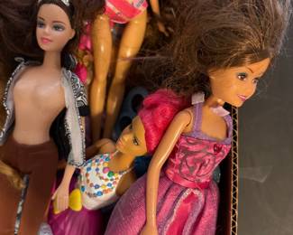 Room downstairs - more Barbies