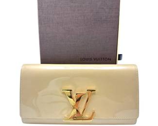 Louis Vuitton Beige Vernis Louise Clutch Wallet