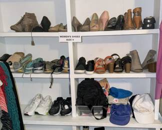Women's shoes, size 9. Hair accessories & hats. 