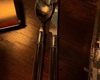 Acrylic handle flatware