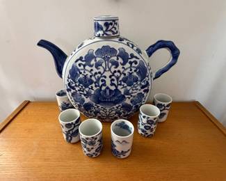 vintage Chinese porcelain teapot and cups