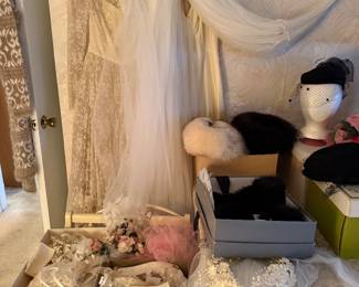 Vintage wedding attire & accessories