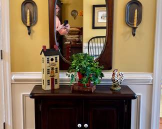 Cabinets, mirrors, accessories