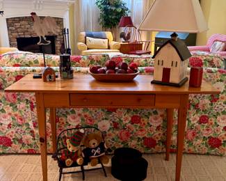 Small Table with one drawer