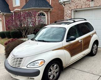 2002 PT Cruiser Limited Edition, we have the title,  the car has been serviced and is in running order! 
