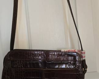 Parisian Croc Embossed Crossbody w/pockets 