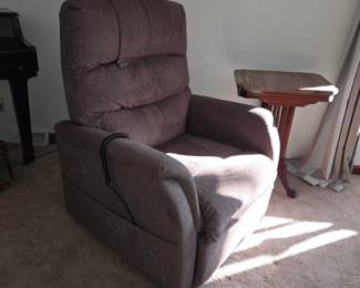 Fairly New Lift Chair in EXCELLENT CONDITION