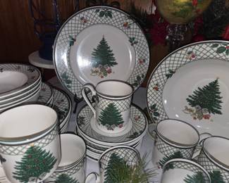 Mikasa Christmas dishes