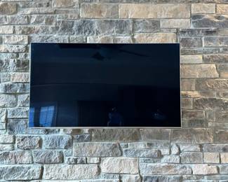 SAMSUNG 49 Smart TV PLUS Soundbar