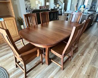 004 The Amish Craftsman Dining Set
