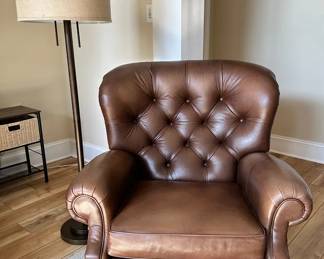 010 ETHAN ALLEN Cromwell Leather Recliner