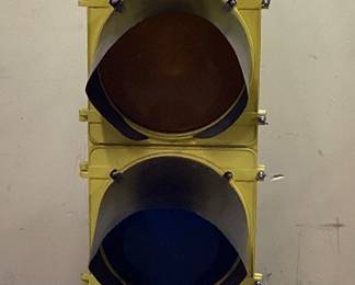 Functional Stop Light on stand Regulation Stop Light. No shipping pickup only