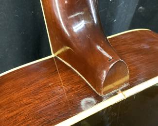 1940s KAY SILVERTONE K55 6 STRING ACOUSTIC GUITAR IN GOOD PLAYING CONDITION, NO STRESS CRACKS, VERY LIGHT BLEMISHES ON BODY, NECK IN GOOD CONDITION