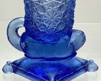 VTG. COBALT BLUE DAISY & BUTTON OTTER ON PILLOW TOOTHPICK HOLDER, 3in H