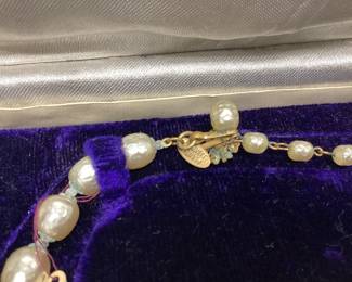 VINTAGE MIRIAM HASKELL PEARL NECKLACES, BROOCH, FAUX BRACELET AND CLIP ON EARRINGS WILL NEED REPAIRS