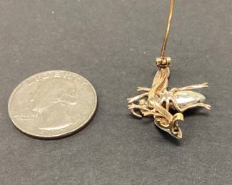  ANTIQUE VICTORIAN BEE BROOCH CRAFTED BETWEEN 1870-1910. THIS VICTORIAN BEE BROOCH FEATURES A BEAUTIFUL SAPPHIRE THORAX, RUBY CABOCHON EYES AND 14 ROSE CUT DIAMONDS INSET ON TO THE BODY AND WINGS. THESE ANTIQUE STONES ARE SET IN 18K GOLD AND SILVER. THE TOTAL WEIGHT IS 5.8 GRAMS. THIS EXQUISITE PIECE SHOWS THE CRAFTSMANSHIP FROM OVER A CENTURY AGO.