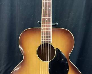 1940s KAY SILVERTONE K55 6 STRING ACOUSTIC GUITAR IN GOOD PLAYING CONDITION, NO STRESS CRACKS, VERY LIGHT BLEMISHES ON BODY, NECK IN GOOD CONDITION