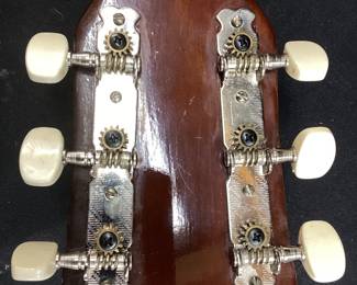 1940s KAY SILVERTONE K55 6 STRING ACOUSTIC GUITAR IN GOOD PLAYING CONDITION, NO STRESS CRACKS, VERY LIGHT BLEMISHES ON BODY, NECK IN GOOD CONDITION