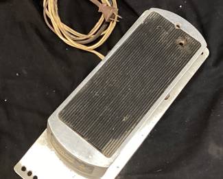 1960s EDWARDS LIGHT BEAM VOLUME PEDAL FOR PEDAL STEEL GUITAR, THE POWER WIRE NEEDS REPAIR