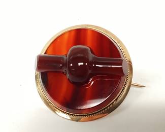 14K ANTIQUE SCOTTISH BROOCH FEATURING AGATE CROSS EARLY 20th CENTURY WEIGHING 14.5 GRAMS