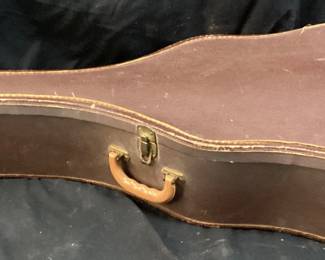 1940s KAY SILVERTONE K55 6 STRING ACOUSTIC GUITAR IN GOOD PLAYING CONDITION, NO STRESS CRACKS, VERY LIGHT BLEMISHES ON BODY, NECK IN GOOD CONDITION