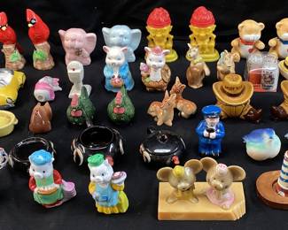 ASSORTED VTG. FIGURAL SALT & PEPPER SHAKER SETS, CARDINALS, ANTHROPOMORPHIC CHEF PIGS, RETRO HUMPTY DUMPTY, TENDER HEARTED TEDDY BEARS, SOUVENIR GHOST TOWN COWBOY HATS, HENS, J.S.N.Y. MICE, SERVICE BEARS, LIGHTHOUSES, KANGAROOS NO SHIPPING PICKUP ONLY