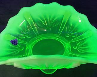 FENTON URANIUM VASELINE GLASS DISH, OPALESCENT CACTUS PATTERN, 10.75in x 7.25in