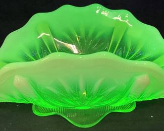 FENTON URANIUM VASELINE GLASS DISH, OPALESCENT CACTUS PATTERN, 10.75in x 7.25in