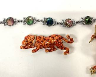  VTG. DESIGNER HATTIE CARNEGIE ENAMEL DRUMMER FROG, ENAMEL JAGUAR BROOCH MAKER UNKNOWN, SILVER TONE OWL BRACELET