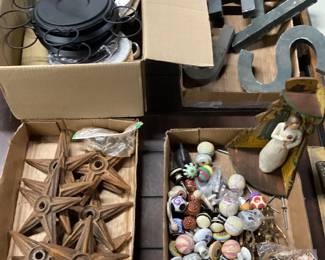 CHOICE OF ART OR FLATS ON THE TABLE, DRAWER KNOBS, WILLOW TREE SCULPTURE, CAST IRON BARN STARS NO SHIPPING PICKUP ONLY