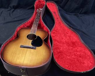 1940s KAY SILVERTONE K55 6 STRING ACOUSTIC GUITAR IN GOOD PLAYING CONDITION, NO STRESS CRACKS, VERY LIGHT BLEMISHES ON BODY, NECK IN GOOD CONDITION