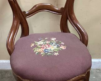 VICTORIAN HIP HUGGER PARLOR CHAIR w NEEDLEPOINT DECORATED SEAT NO SHIPPING PICKUP ONLY