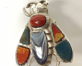 VTG. STERLING SILVER NAVAJO BEE BROOCH FEATURING MULTI-GEMSTONES AND WEIGHING 8 GRAMS