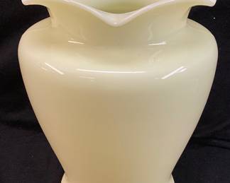 1931 MCKEE URANIUM SEVILLE YELLOW SARAH VASE, 8in H