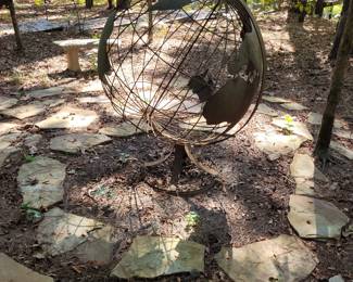 Large metal Yard Globe