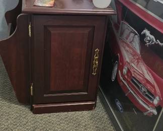 End table and miscellaneous items