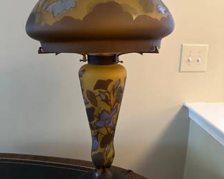 Galle Cameo Mushrom Lamp