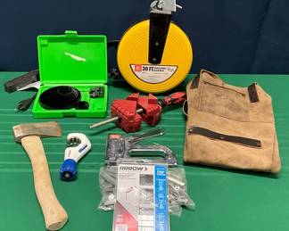 Retractable Extension Apron Axe Clamp SawHoles StapleGun TubeCutter