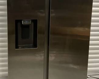 008 Samsung Silver Fridge