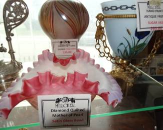 separate MoOP Satin zglass Bowl w/ Rluffled Edge