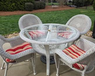 Outdoor patio set